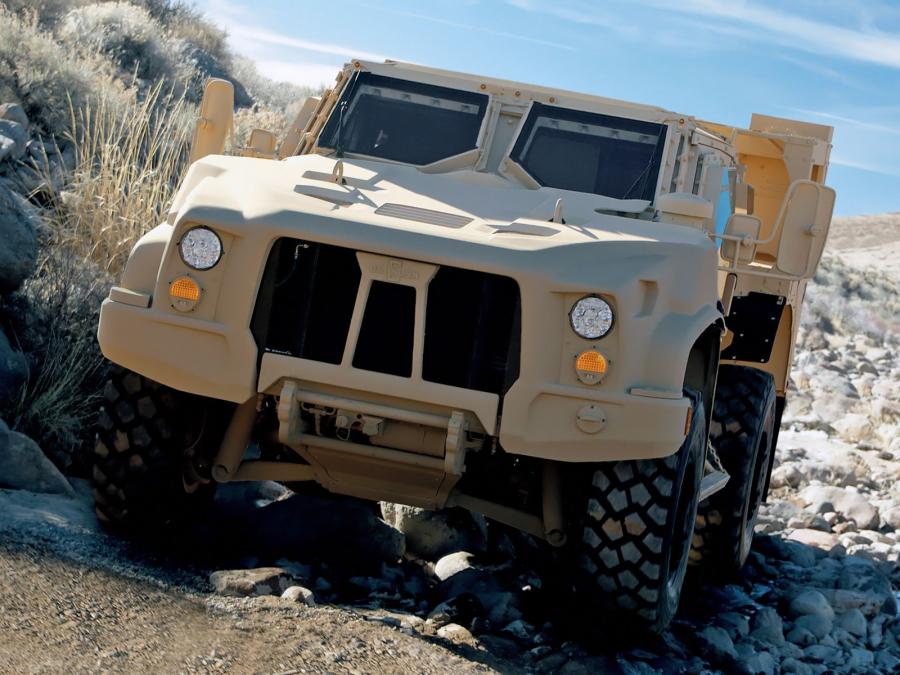  Oshkosh L-ATV 2012 года  (фото 3 из 9)